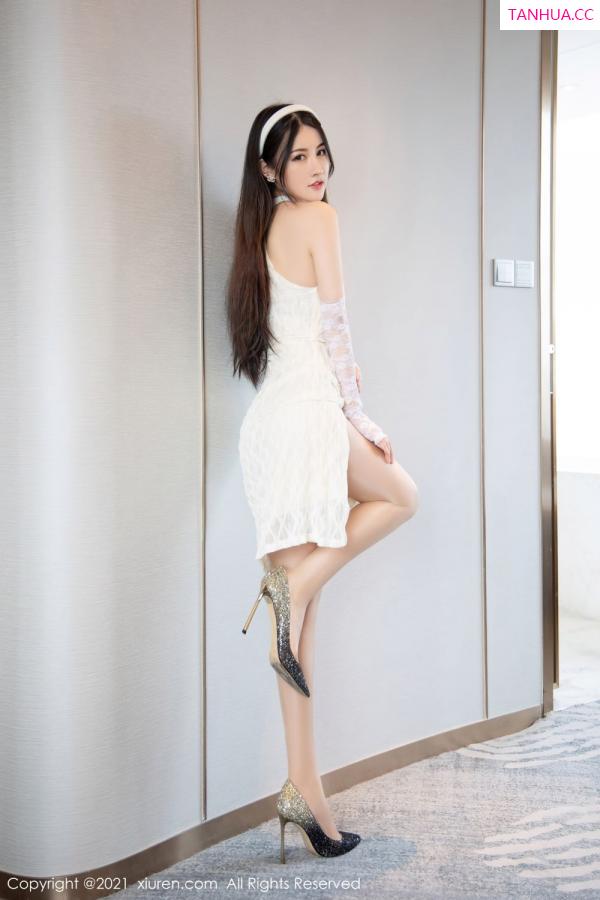 陈诗诗 诗诗 [XiuRen]高清写真图 2021.10.11 No.4042 诗诗kiki第3张图片
